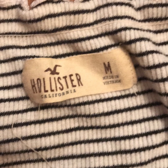 Hollister Frill Top - Picture 3 of 3